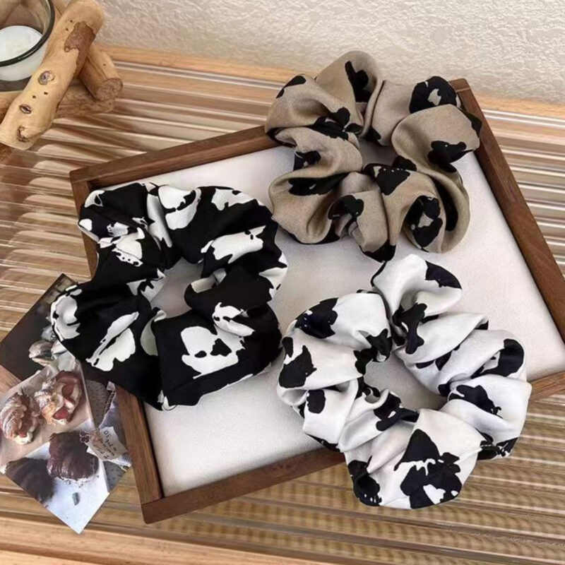 Silk Hair Scrunchies – Gentle & Stylish Hair Ties